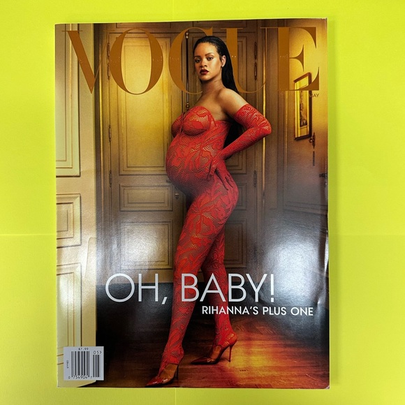 VOGUE Rihanna May 2022 Magazine - Picture 1 of 7